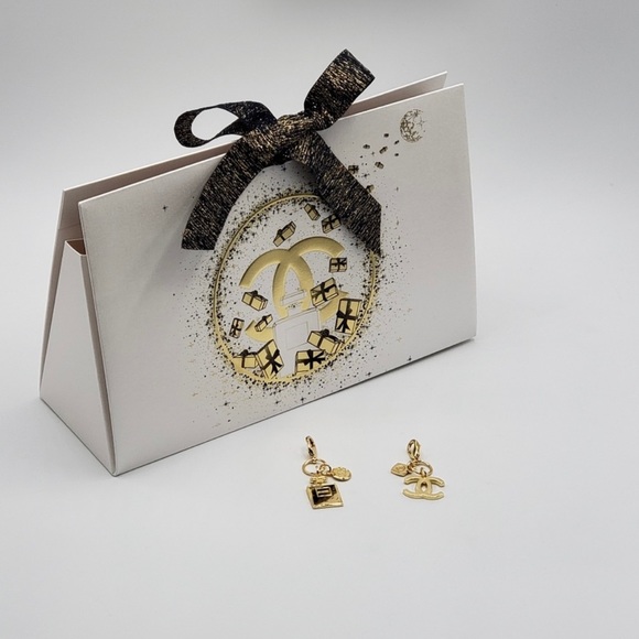 Authentic CHANEL Charms Gift Bag - Picture 3 of 4